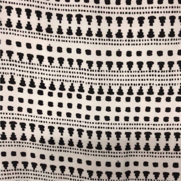 Ann Taylor Loft Geometric Round Neck Lined Tank Top - Picture 8 of 8